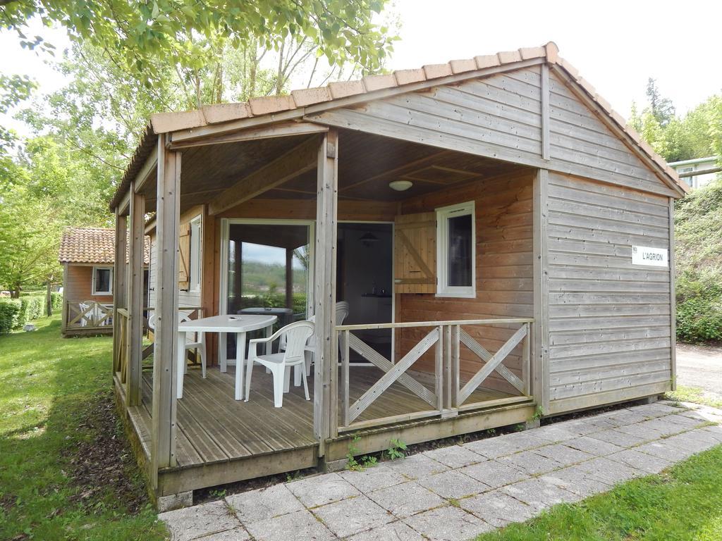 Camping Du Moulin Hotel Meyrieu-les-Etangs ห้อง รูปภาพ