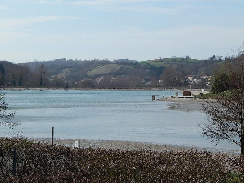 Camping Du Moulin Hotel Meyrieu-les-Etangs ภายนอก รูปภาพ