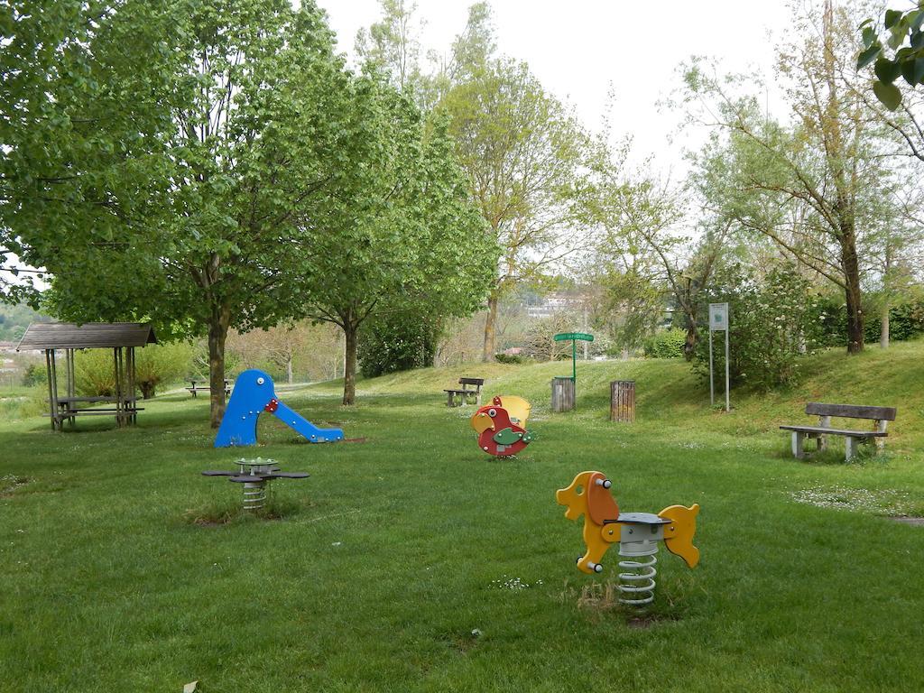 Camping Du Moulin Hotel Meyrieu-les-Etangs ภายนอก รูปภาพ