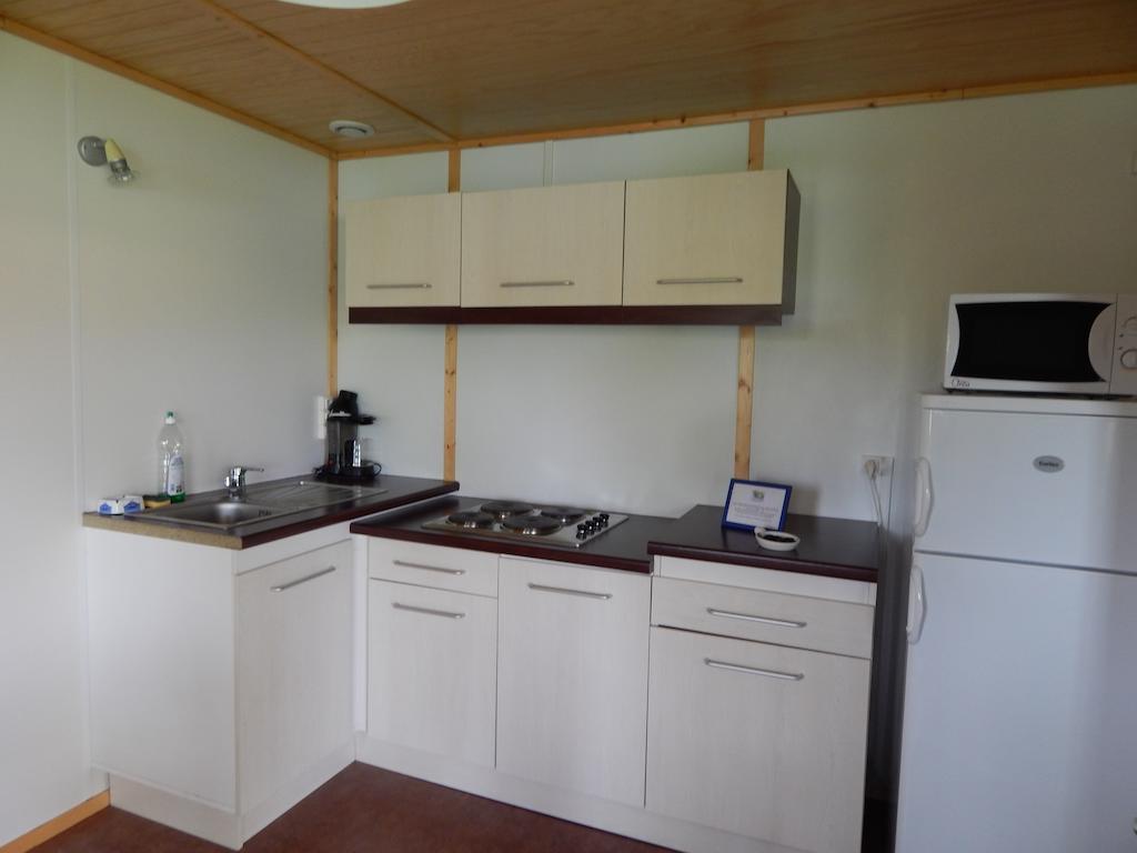 Camping Du Moulin Hotel Meyrieu-les-Etangs ห้อง รูปภาพ