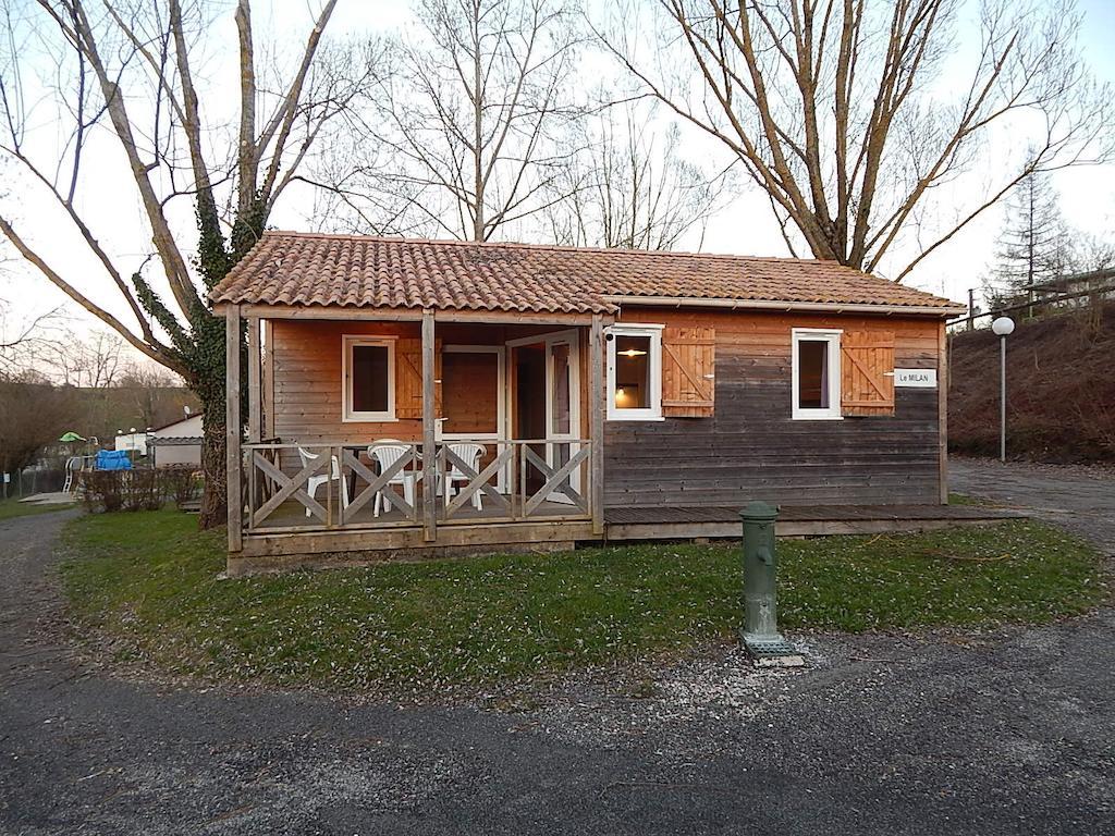 Camping Du Moulin Hotel Meyrieu-les-Etangs ภายนอก รูปภาพ