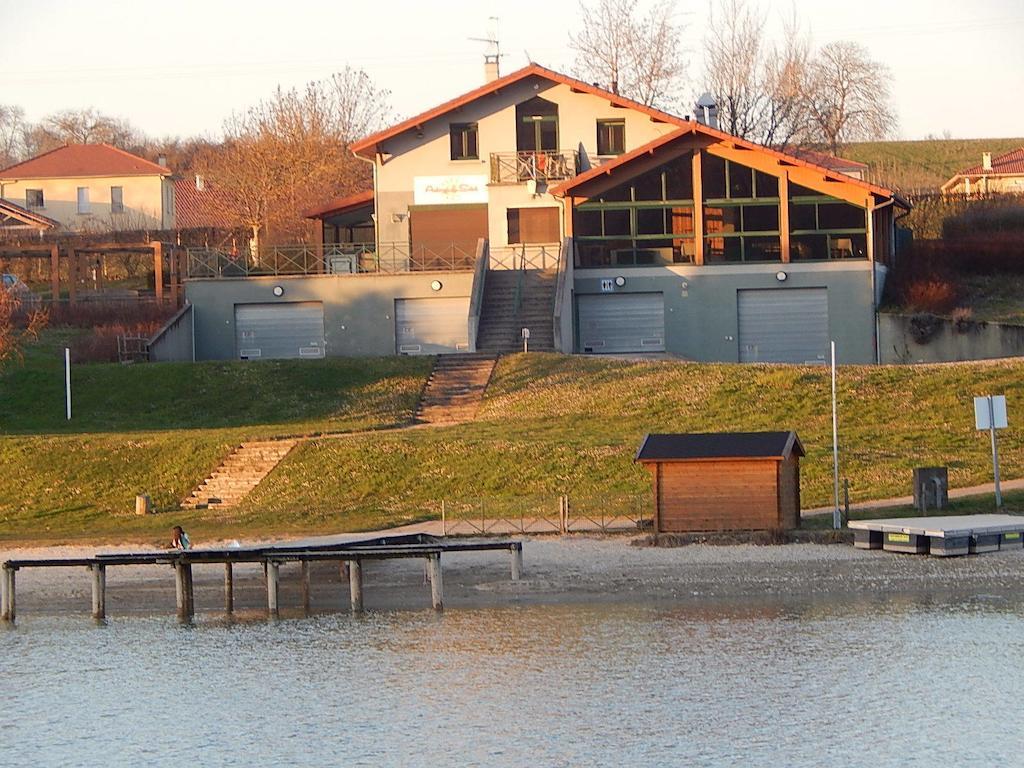 Camping Du Moulin Hotel Meyrieu-les-Etangs ภายนอก รูปภาพ
