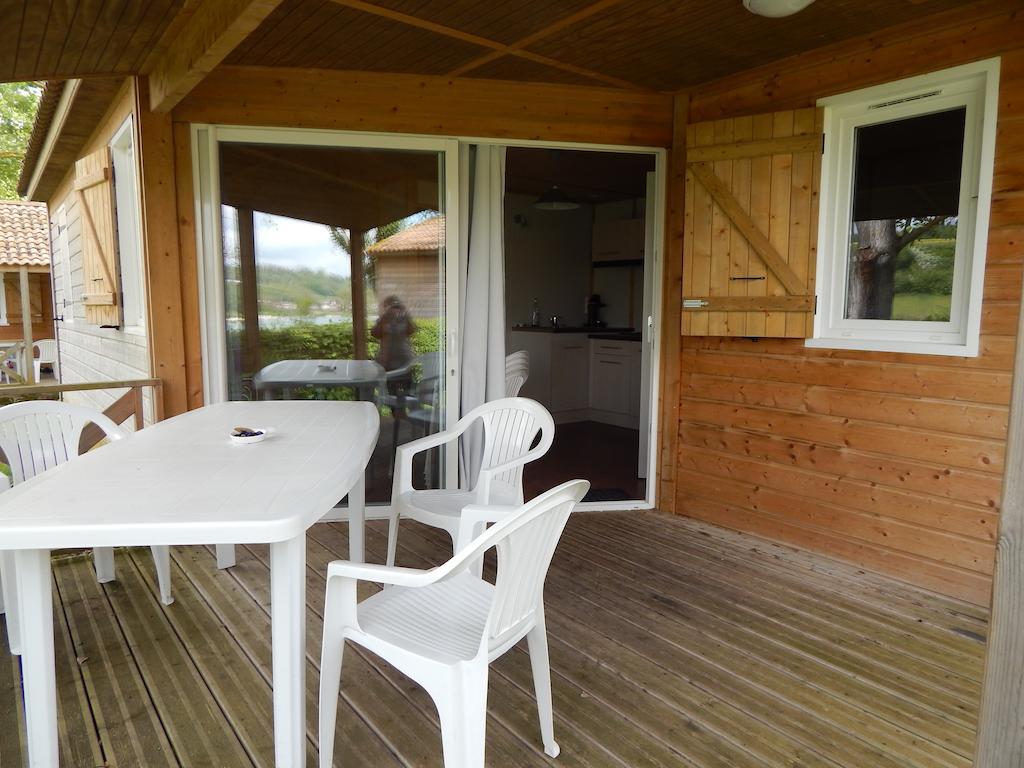 Camping Du Moulin Hotel Meyrieu-les-Etangs ห้อง รูปภาพ